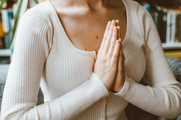 a beginner's guide to online wellness retreats