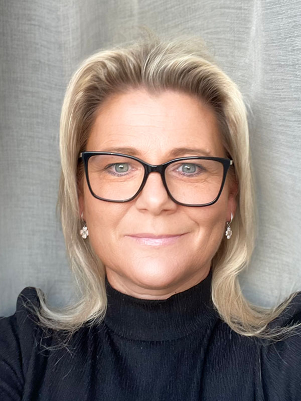 katarina macmartin meditation guidemindfulness trainerspiritual guidewellness coach